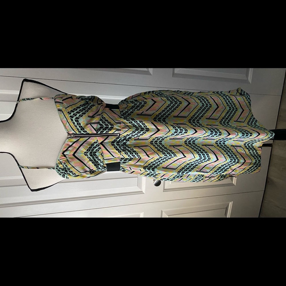 DESIGNED BY BILLABONG!!! GREAT CONDITION, SUNDRESS